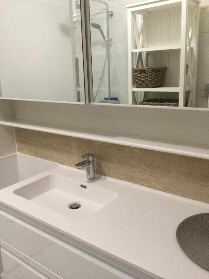 Volledig vernieuwd appartement tussen zee,bos en de duinen De Panne Buitenkant foto